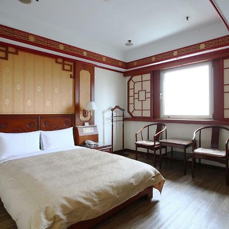 Hua Du Hotel Keelung Exterior photo