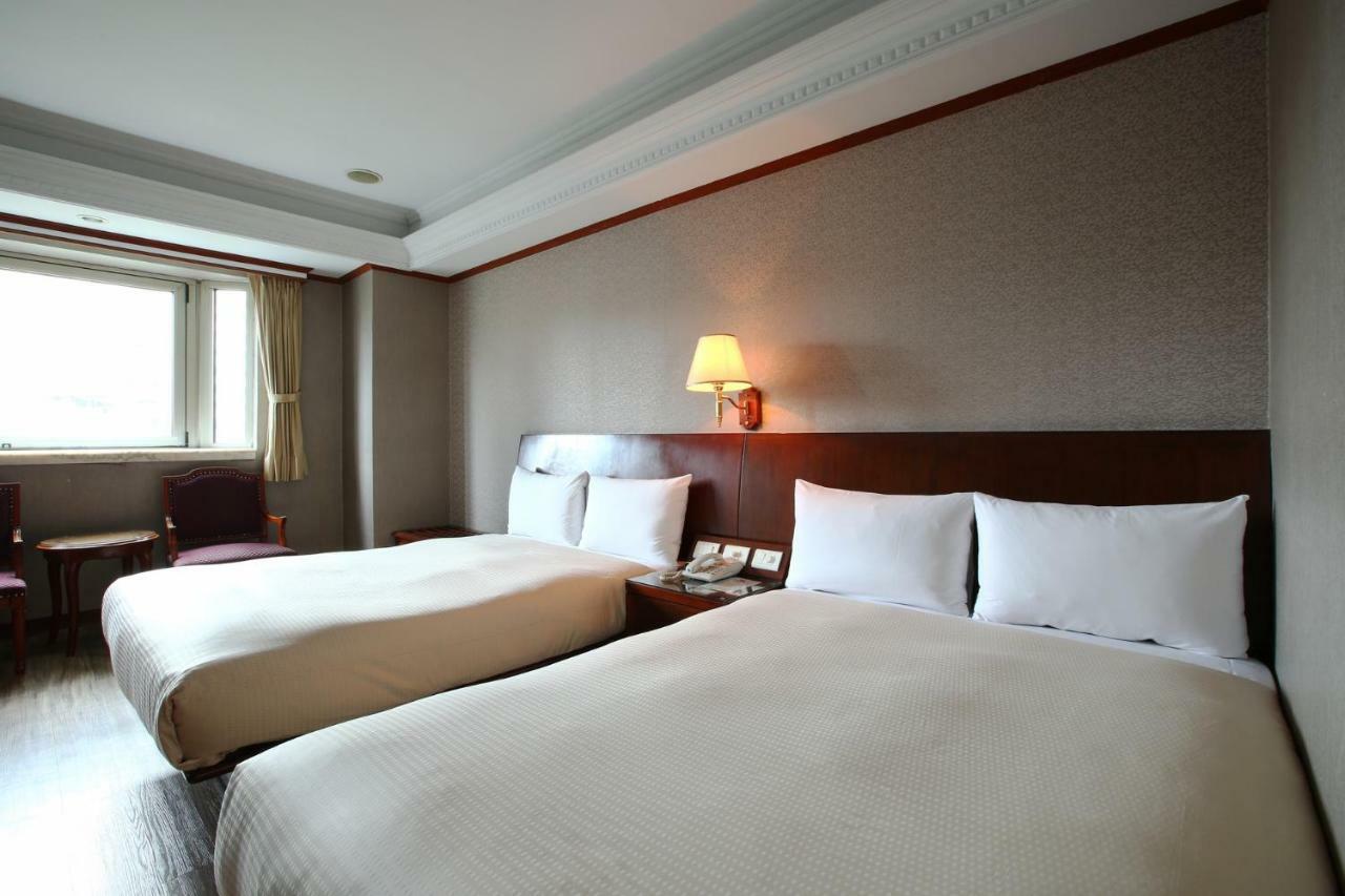 Hua Du Hotel Keelung Exterior photo