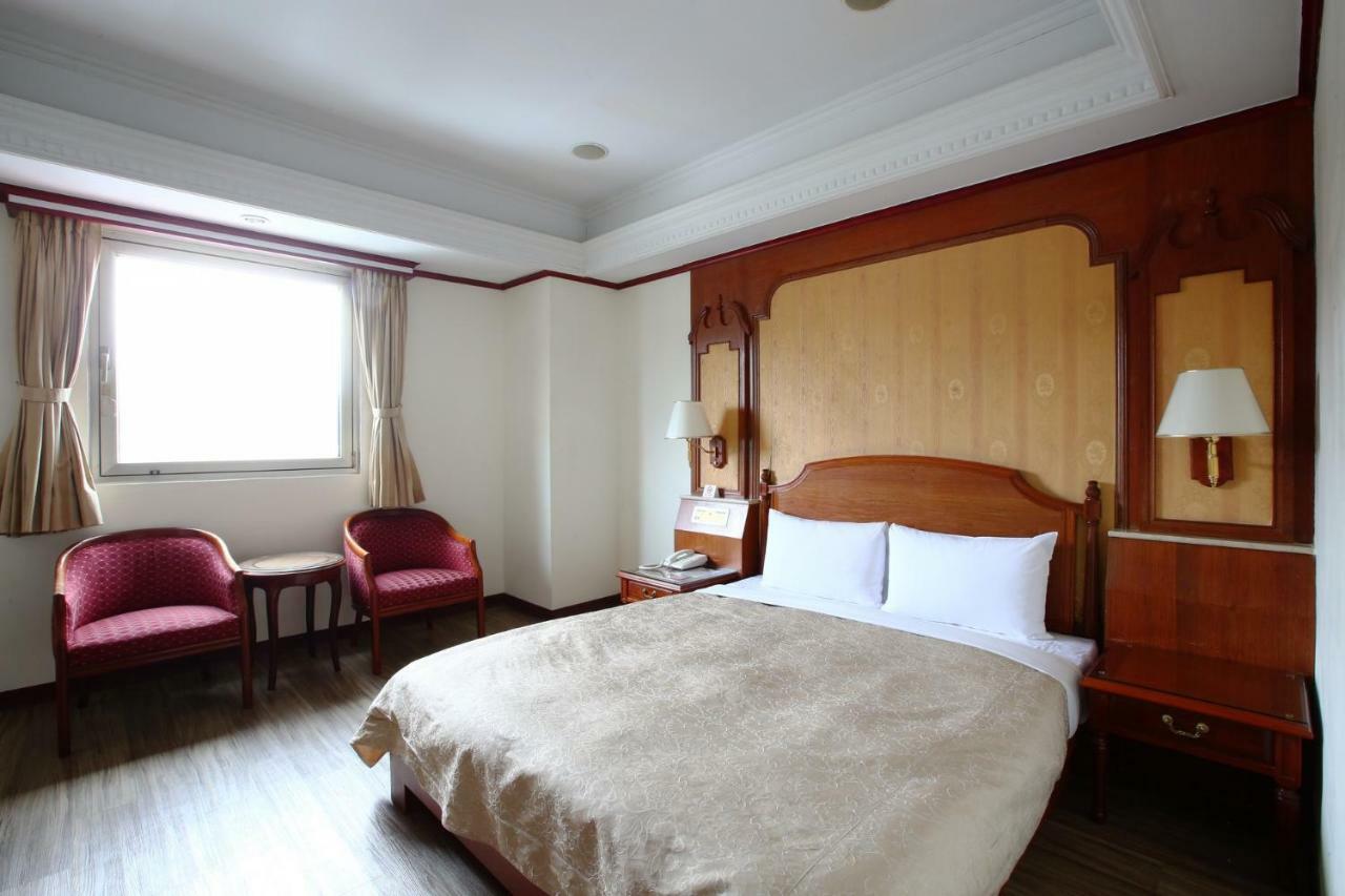 Hua Du Hotel Keelung Exterior photo