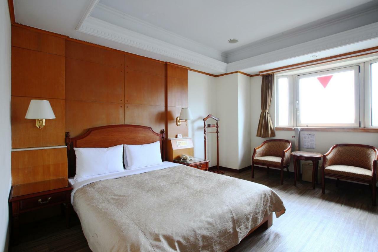 Hua Du Hotel Keelung Exterior photo